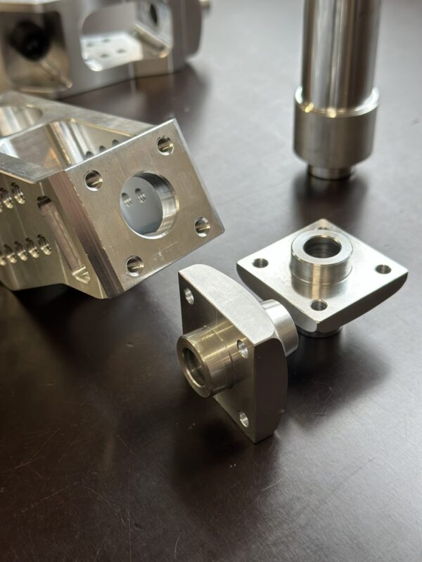 FRONT UPRIGHT WND RX - Image 7